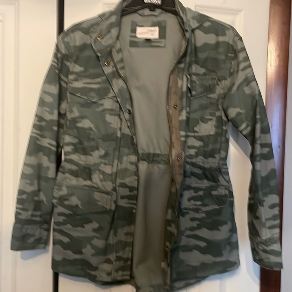 Lightweight utility jacket